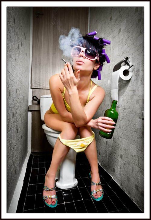 Tavla - Partygirl taking a break