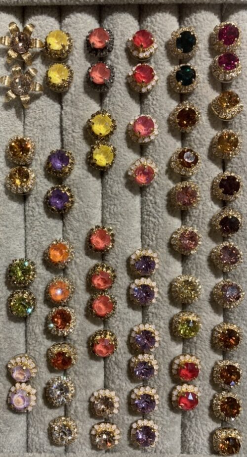 Caprice blomma örhänge mixade färger