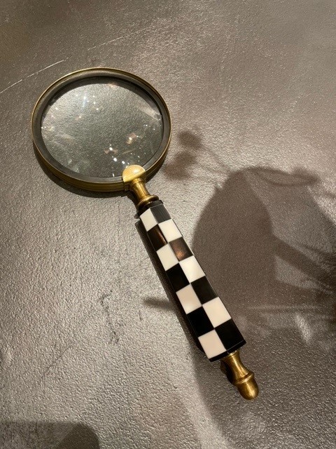 Förstoringsglas svart/vit rutigt