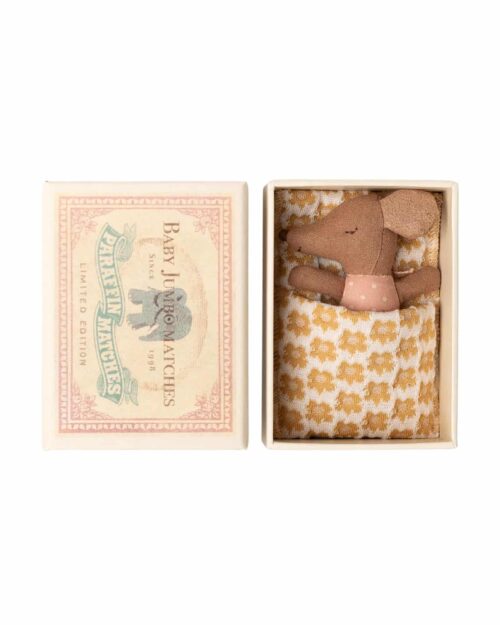 Maileg Sömnig musunge i tändsticksask – Rosa