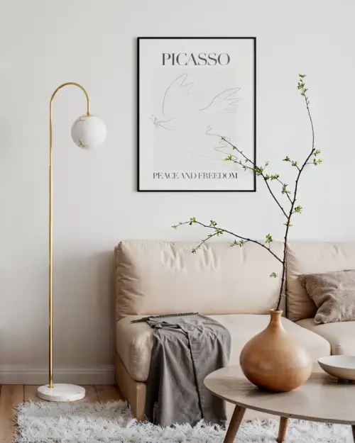 By Rydéns Bellagio golvlampa mässing och vit glasglob H163 cm