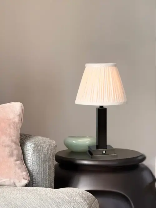 Boston Bordslampa med skärm