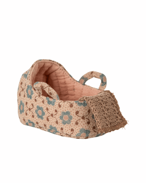 Maileg Baby Mus – Rosa Liggvagn / Bärbar Barnvagn 6 cm